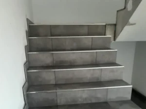 Fliesen_Fliesenarbeiten_Treppe_Beton_Maurer_Cuxhaven_Odisheim_Otterndorf_Geestland_Baugeschaeft_Tiedemann_GmbH