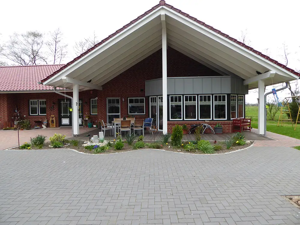 Massivbauweise_Eigenheim_Maurer_Klinker_Beton_Cuxhaven_Nordholz_Altenbruch_Baugeschaeft_Tiedemann_GmbH